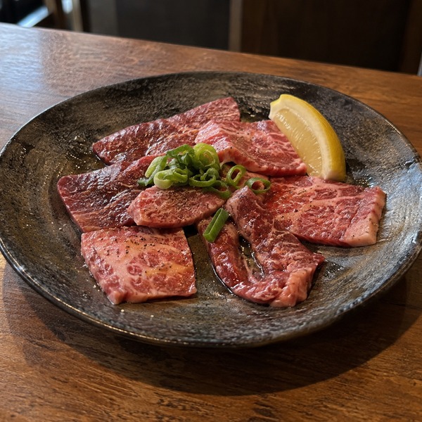 こはるのお料理と店内