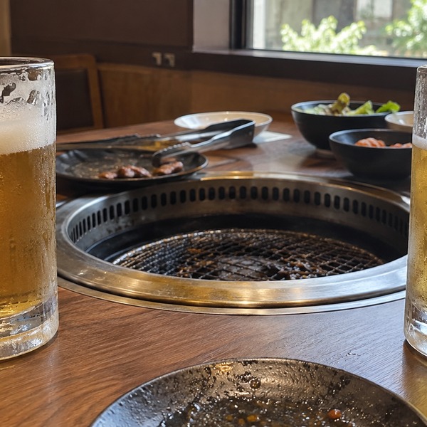 こはるのお料理と店内